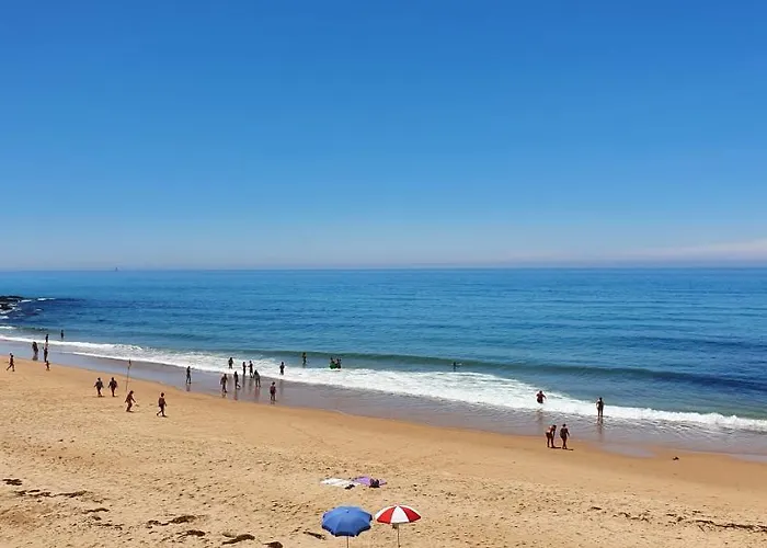 Azenhas do Mar Beach hotels