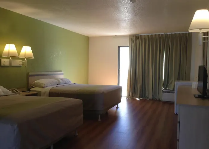 Hemet Hotels With Amazing Views