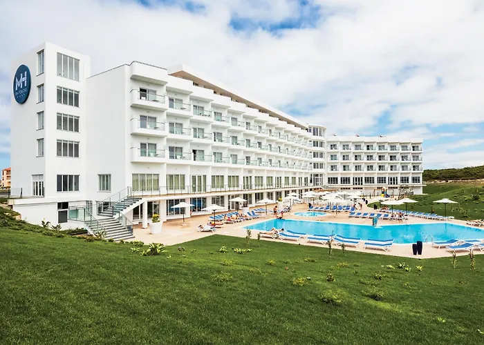 Peniche Beach hotels