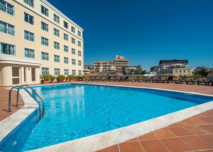 Estoril Beach hotels
