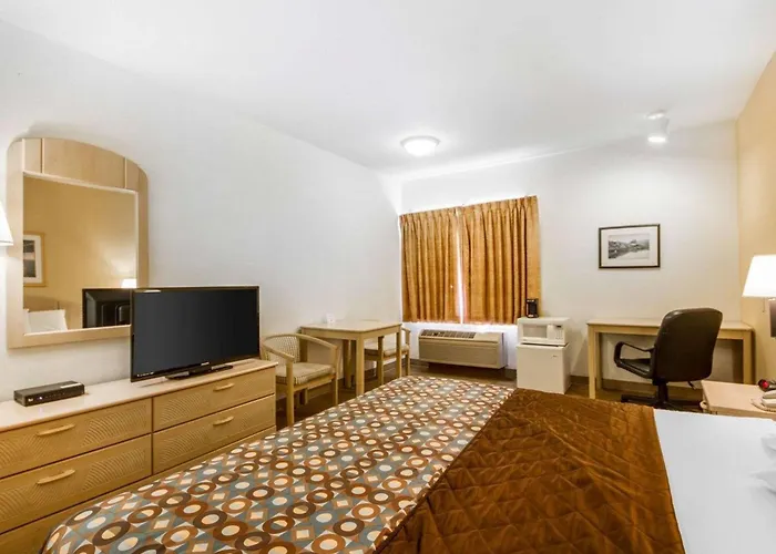 Watsonville Beach hotels
