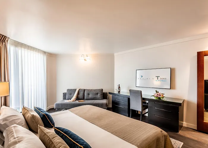 Herzliya Beach hotels