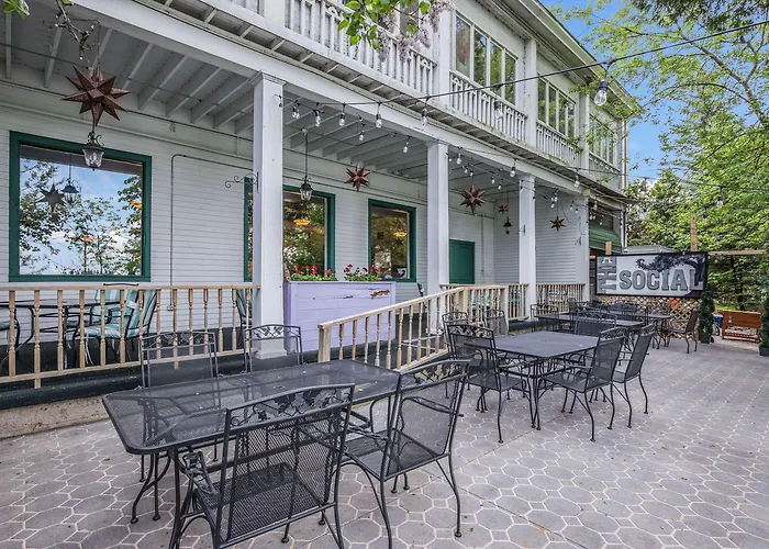 Elkhart Lake hotels near The Osthoff Resort