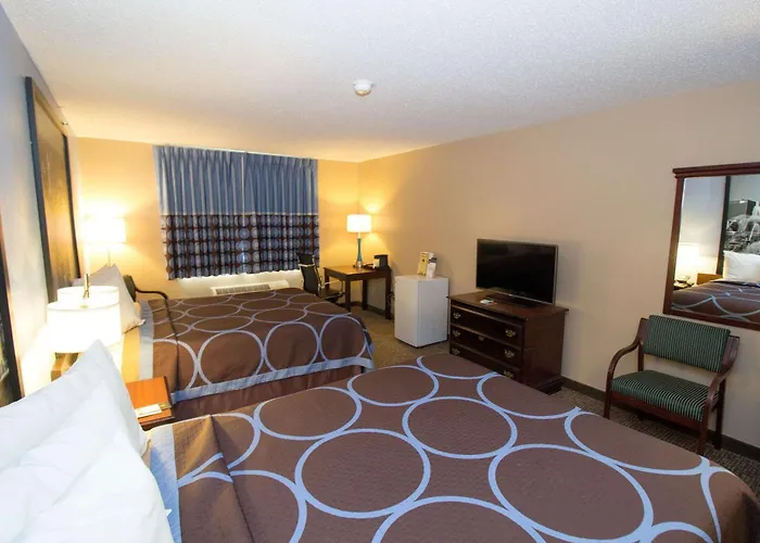 Elk Grove Village Beach hotels