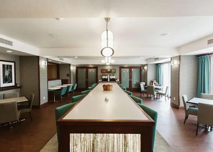 Bismarck Hotels With Amazing Views