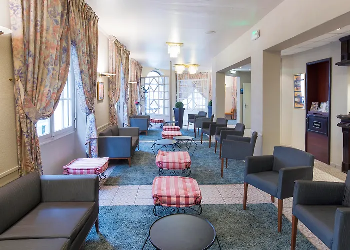 Lourdes Beach hotels