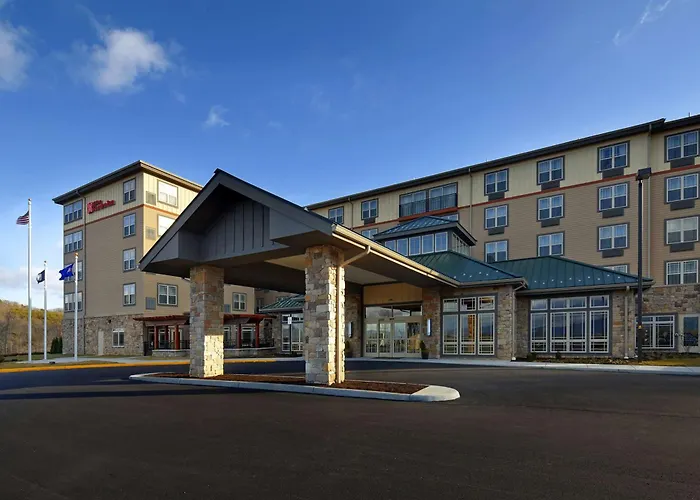 Roanoke hotels near Mill Mountain Star
