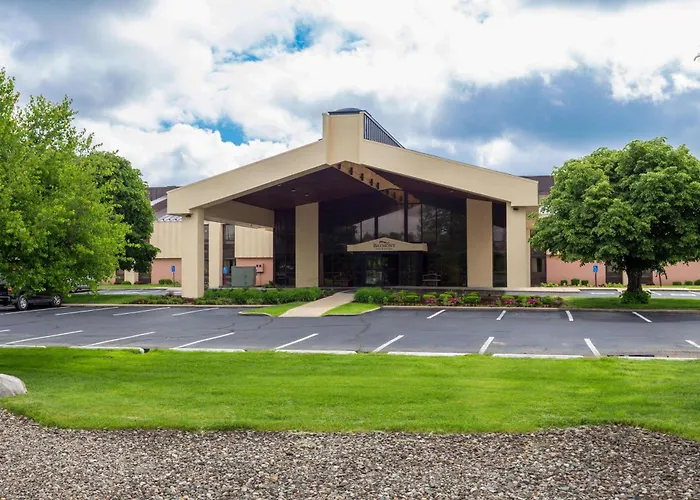 Elkhart Beach hotels