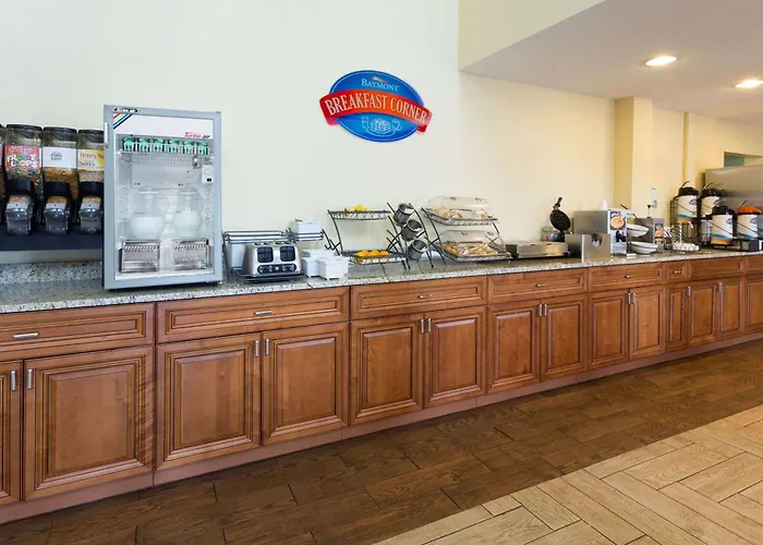 Beloit Hotels With Amazing Views
