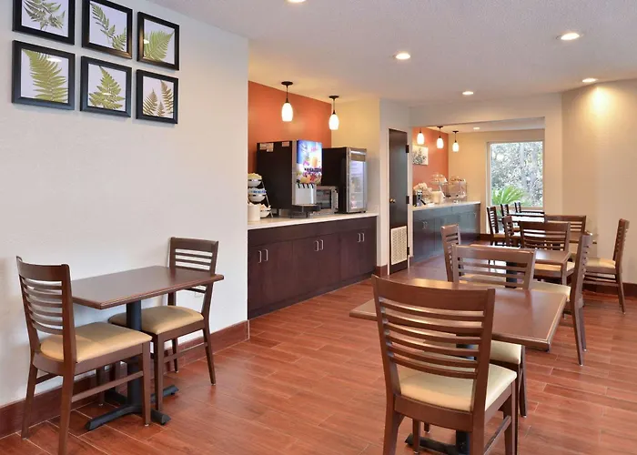 Beaufort Beach hotels