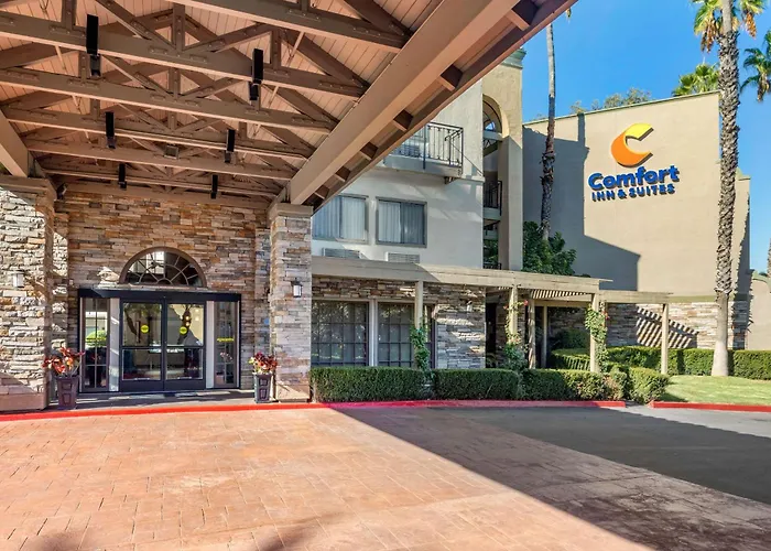 Santa Ana Beach hotels