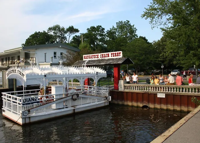 Saugatuck Hotels With Amazing Views