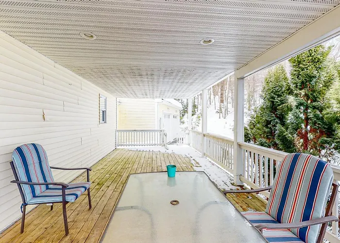 Gilford Beach hotels