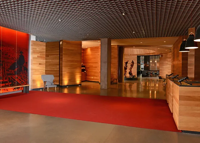 Denver hotels near Denver Art Museum
