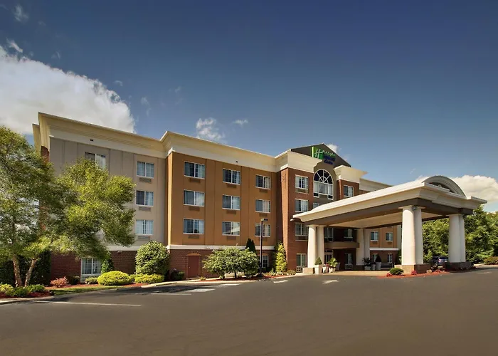 Middleboro Beach hotels