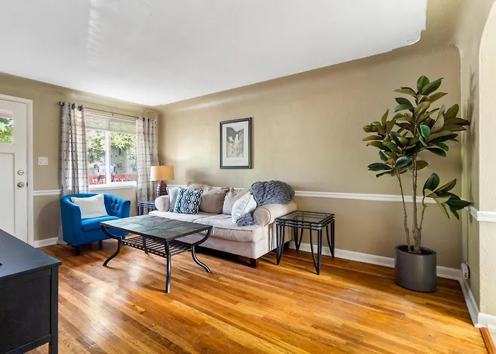 Englewood hotels near University of Denver