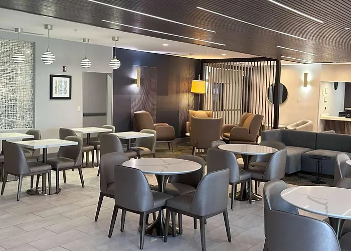 South Bend Hotels With Amazing Views