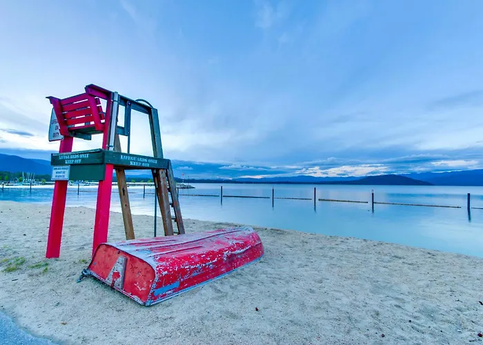 Sandpoint Beach hotels