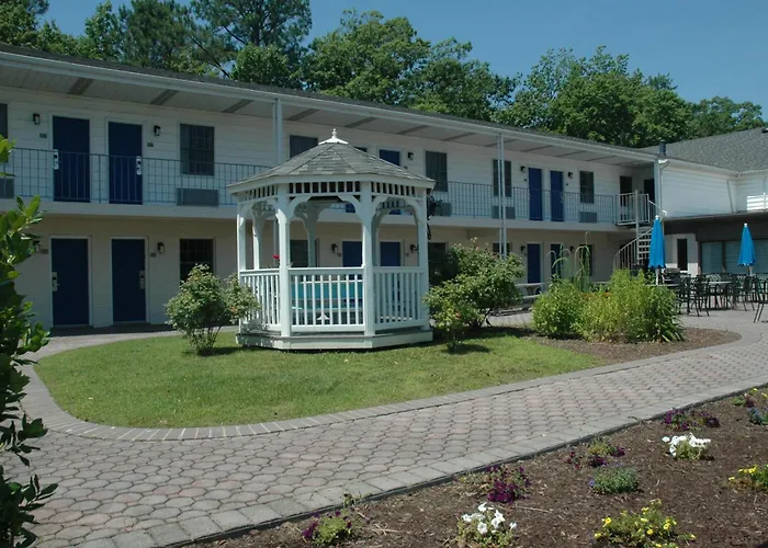 Saint Michaels Beach hotels