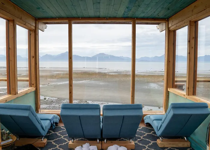 Homer Beach hotels