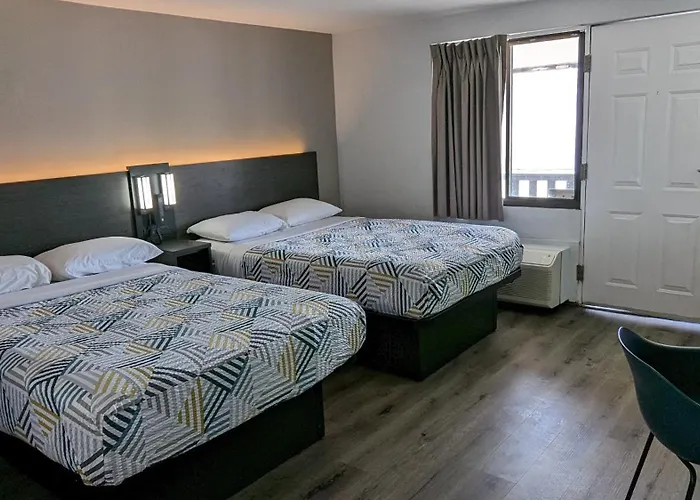 Leominster Beach hotels