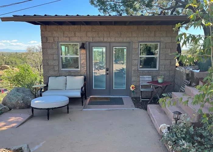 Prescott Beach hotels
