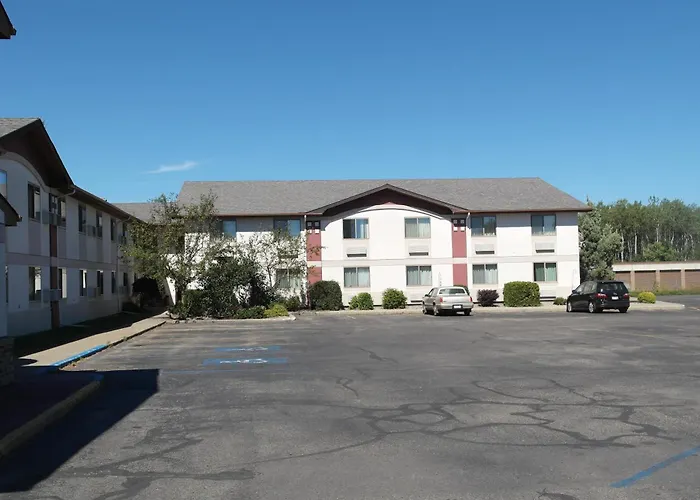 Bemidji hotels near Paul Bunyan and Babe the Blue Ox