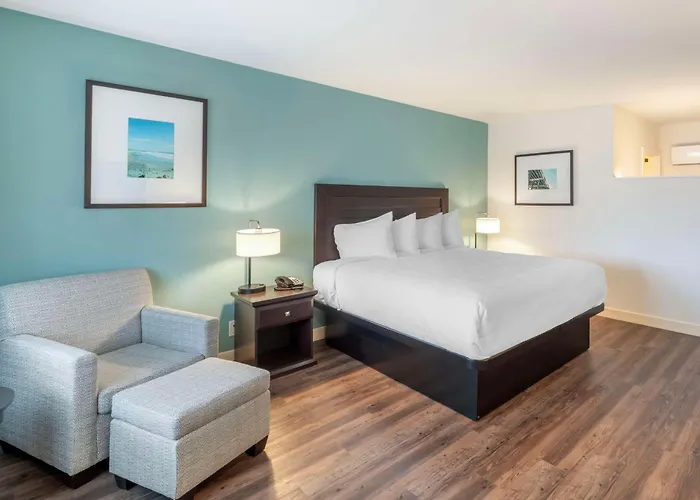 Ventura Beach hotels