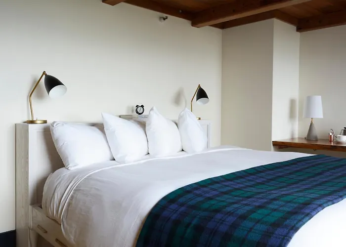 Jenner Beach hotels