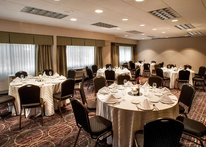 Bensalem Beach hotels