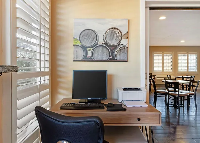 Rohnert Park Hotels With Amazing Views
