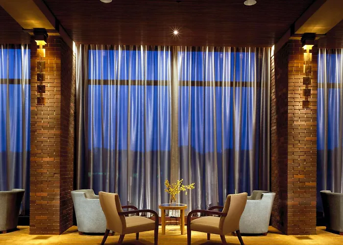 Oak Brook Hotels With Amazing Views