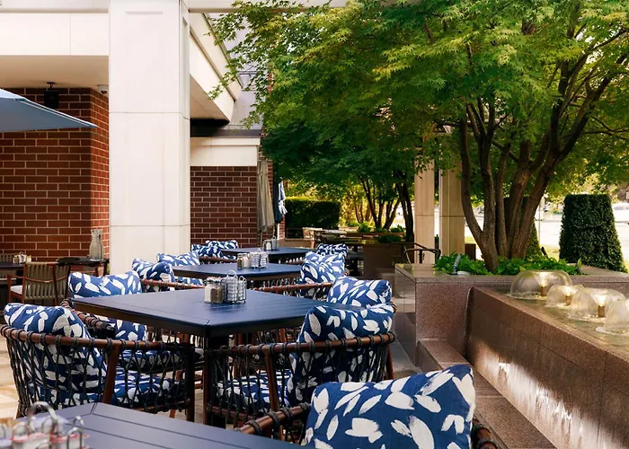 Salt Lake City hotels near Liberty Park