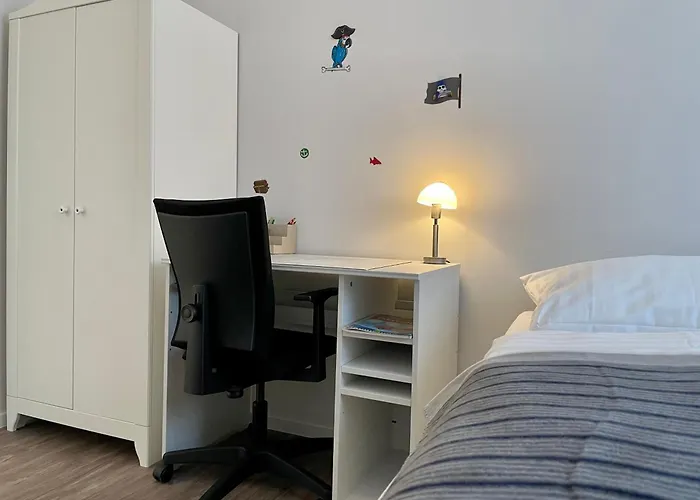Varel Beach hotels