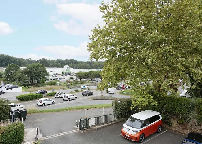 Bayonne Hotels With Amazing Views