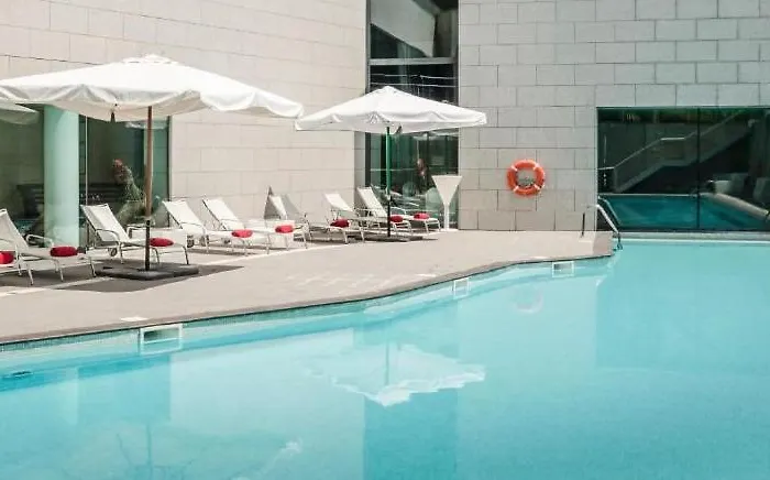 Jaca Beach hotels
