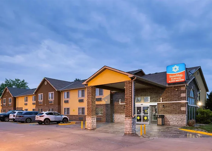 Kearney Beach hotels