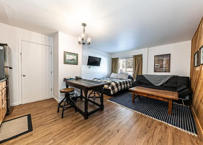 Truckee Beach hotels