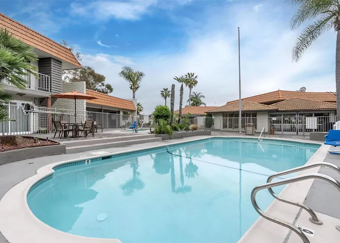 Oceanside Beach hotels