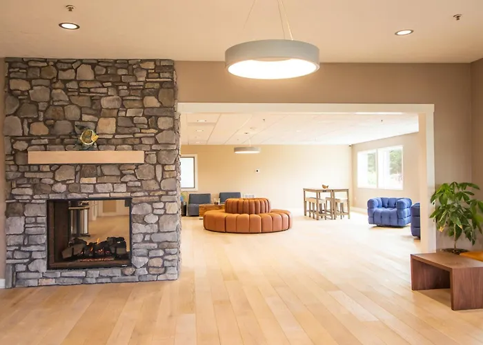 Tillamook Beach hotels