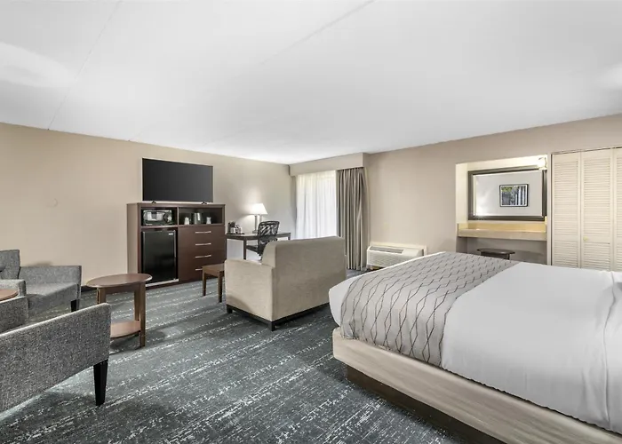 Keene Beach hotels