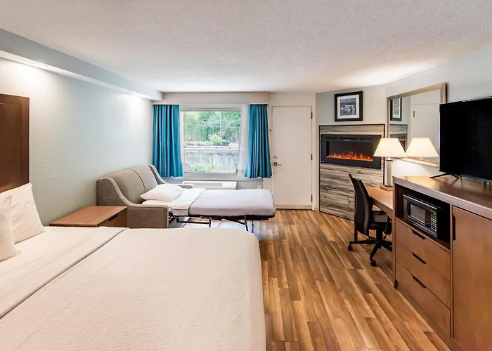 Gatlinburg hotels near Gatlinburg SkyLift Park