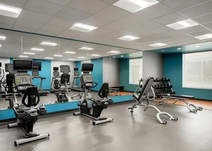 Cincinnati hotels near Cincinnati Zoo and Botanical Garden