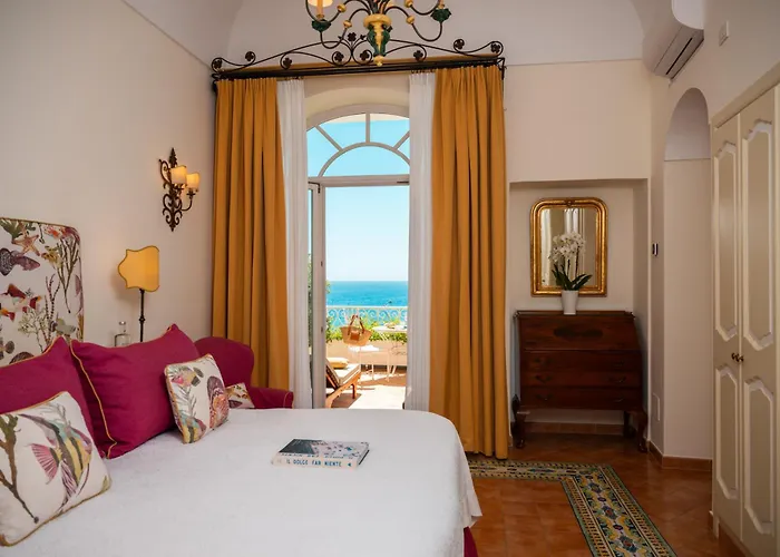 Positano Beach hotels