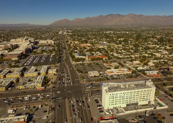 Tucson hotels near Arizona State Museum South