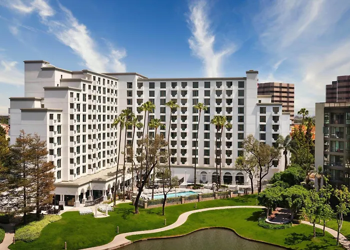 Costa Mesa Hotels With Amazing Views