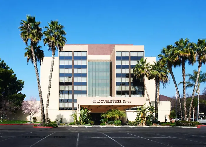 Fresno hotels near Fresno Chaffee Zoo