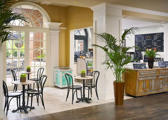 Auburn hotels near Jordan-Hare Stadium