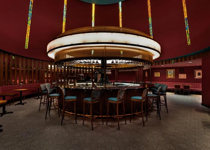 Minneapolis hotels near Loring Park