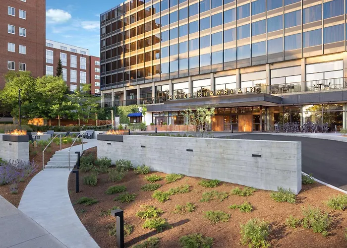 Burlington hotels near Church Street Marketplace